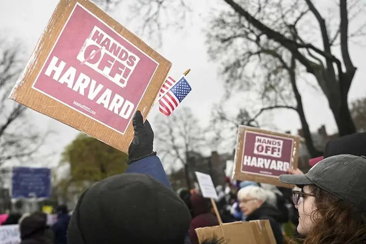 Harvard demanda a gobierno de Trump 