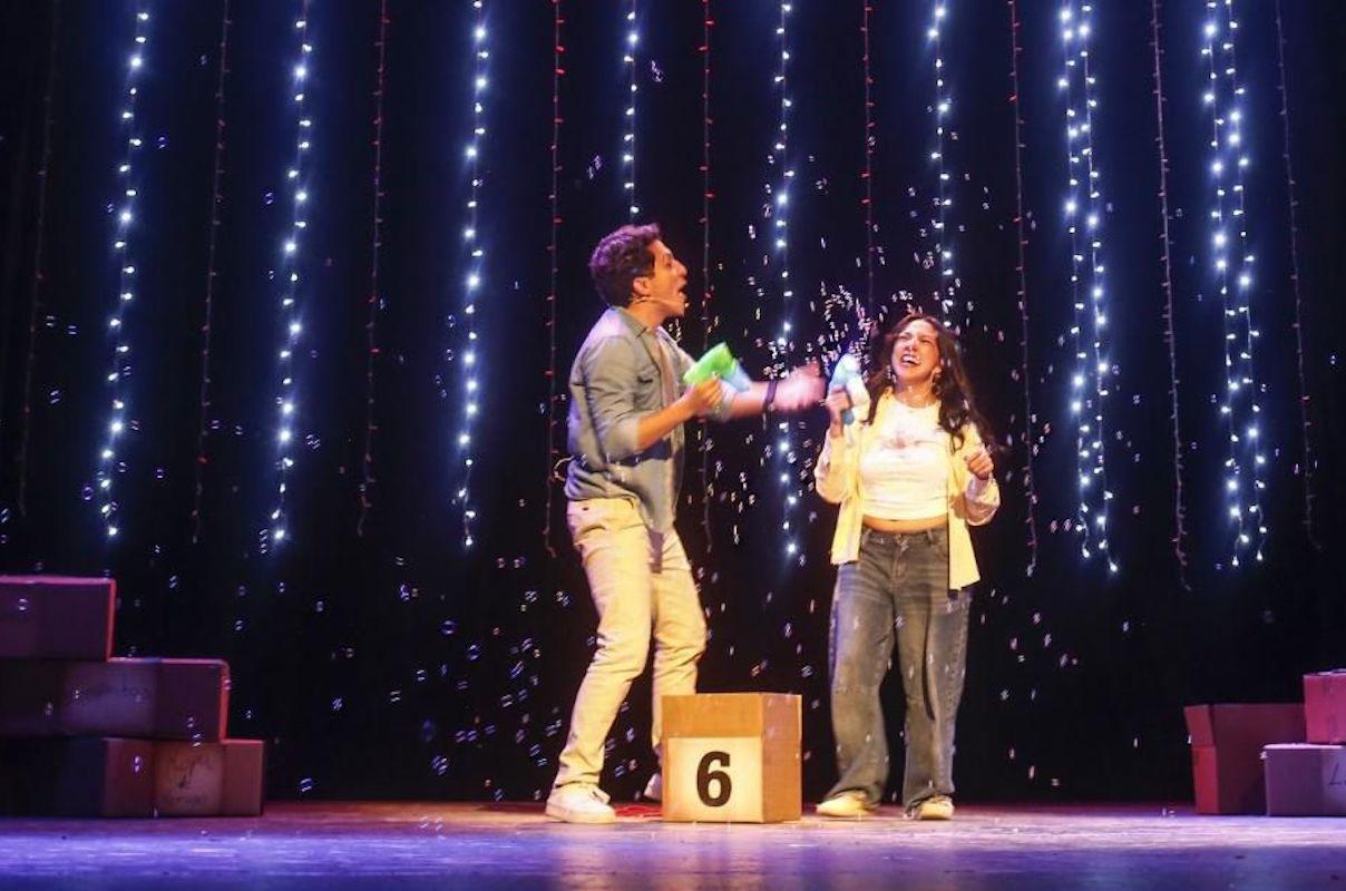 Espectacular inicio del Festival de Teatro de la Ciudad con la obra “Nuestro Hilo Rojo “