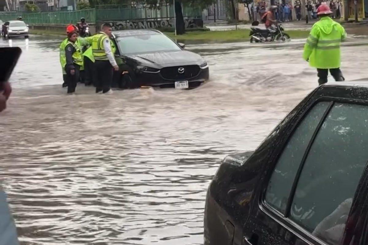 Inundaciones paralizan la Zona Metropolitana de Guadalajara