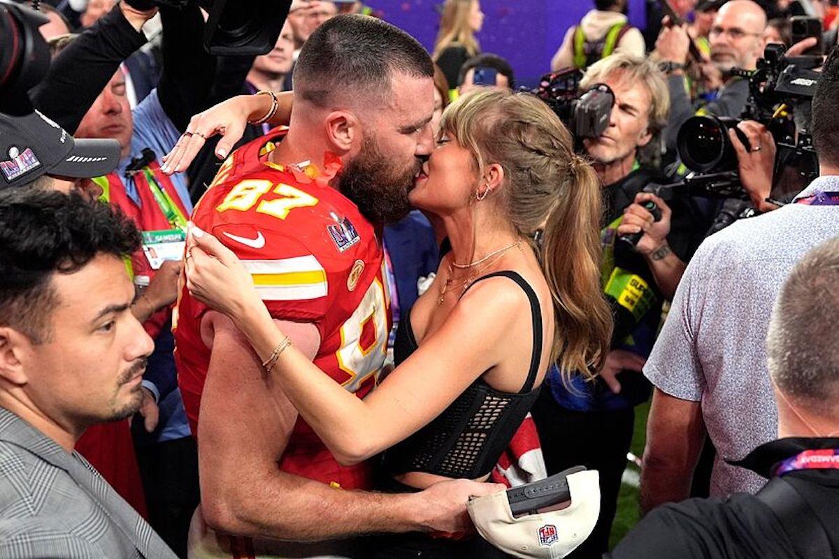 Celebridades se unen a la felicidad de Taylor Swift y Travis Kelce