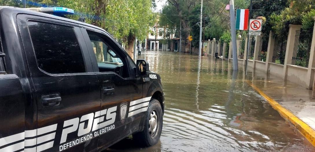 Alerta roja de inundaciones en Tequisquiapan 