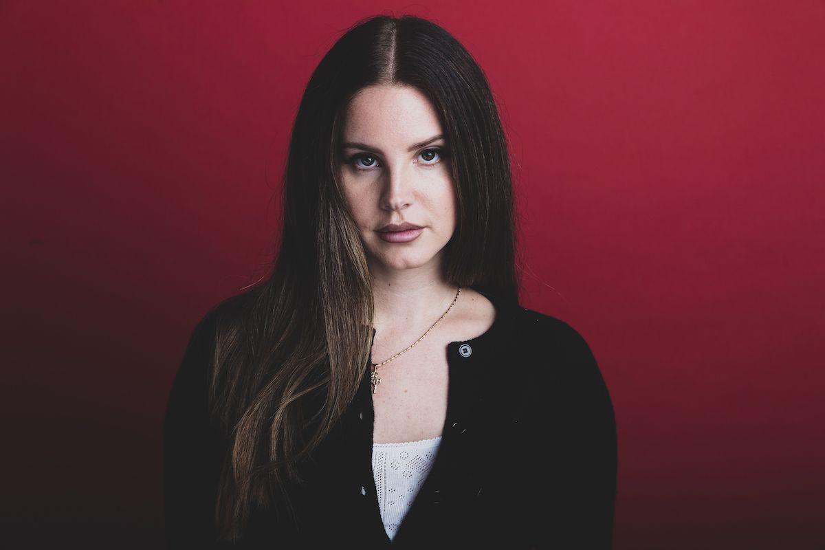 ¿Es Lana del Rey una bruja?