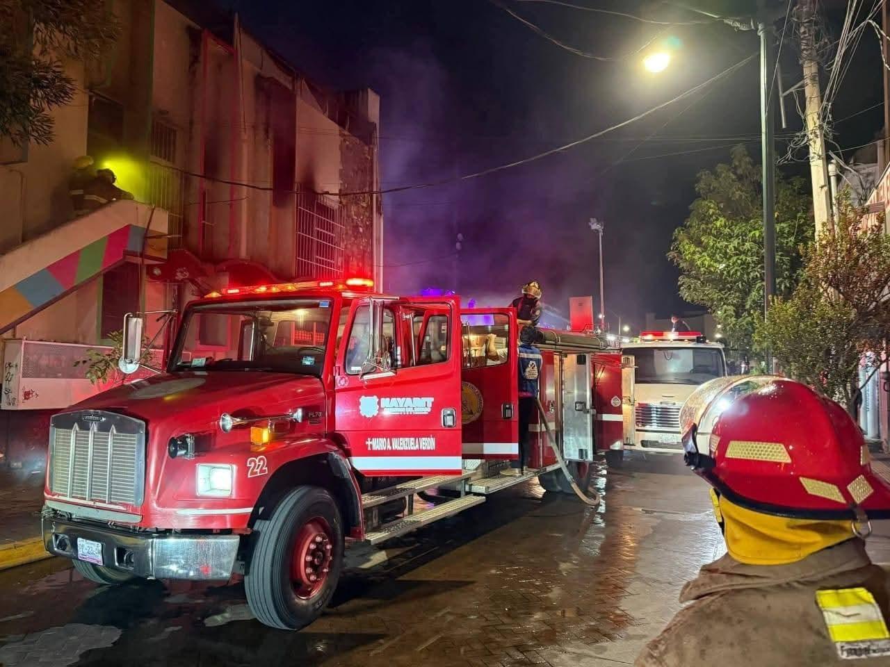Incendio consume mercado Juan Escutia de Tepic: Ya se evalúan los daños