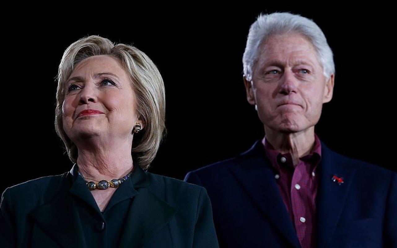 Trump pide investigar a los Clinton por el caso Epstein