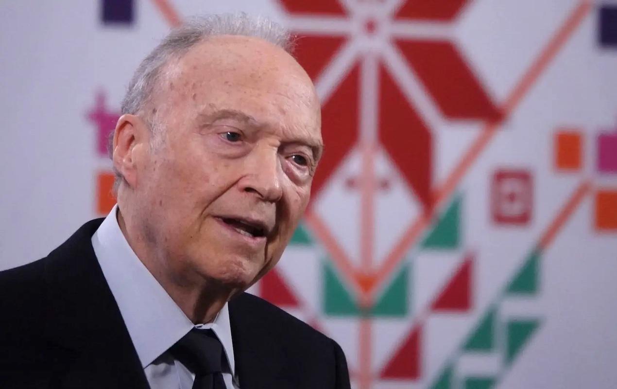 Renuncia Gertz Manero a la FGR y va por embajada de Alemania