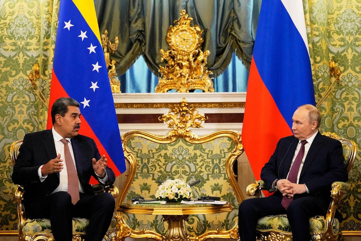 Maduro podría buscar refugio en Bielorrusia 