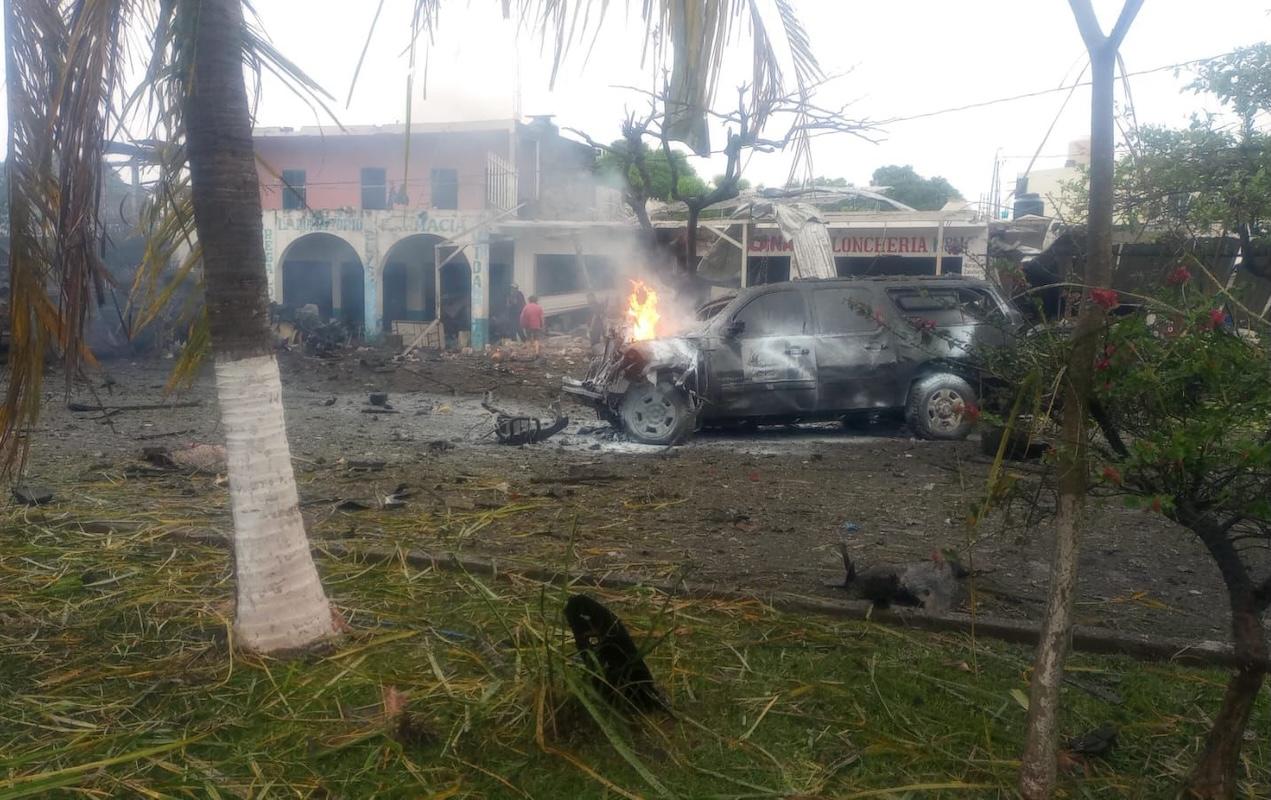 Explosión de coche bomba en Coahuayana deja al menos cinco muertos
