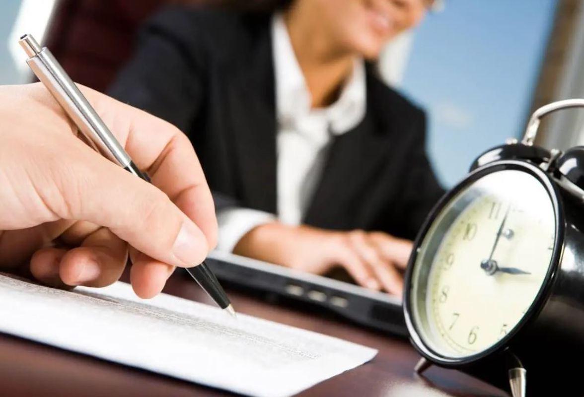 Jornada laboral de 40 horas en México se estanca; discusión se pospone a febrero de 2026