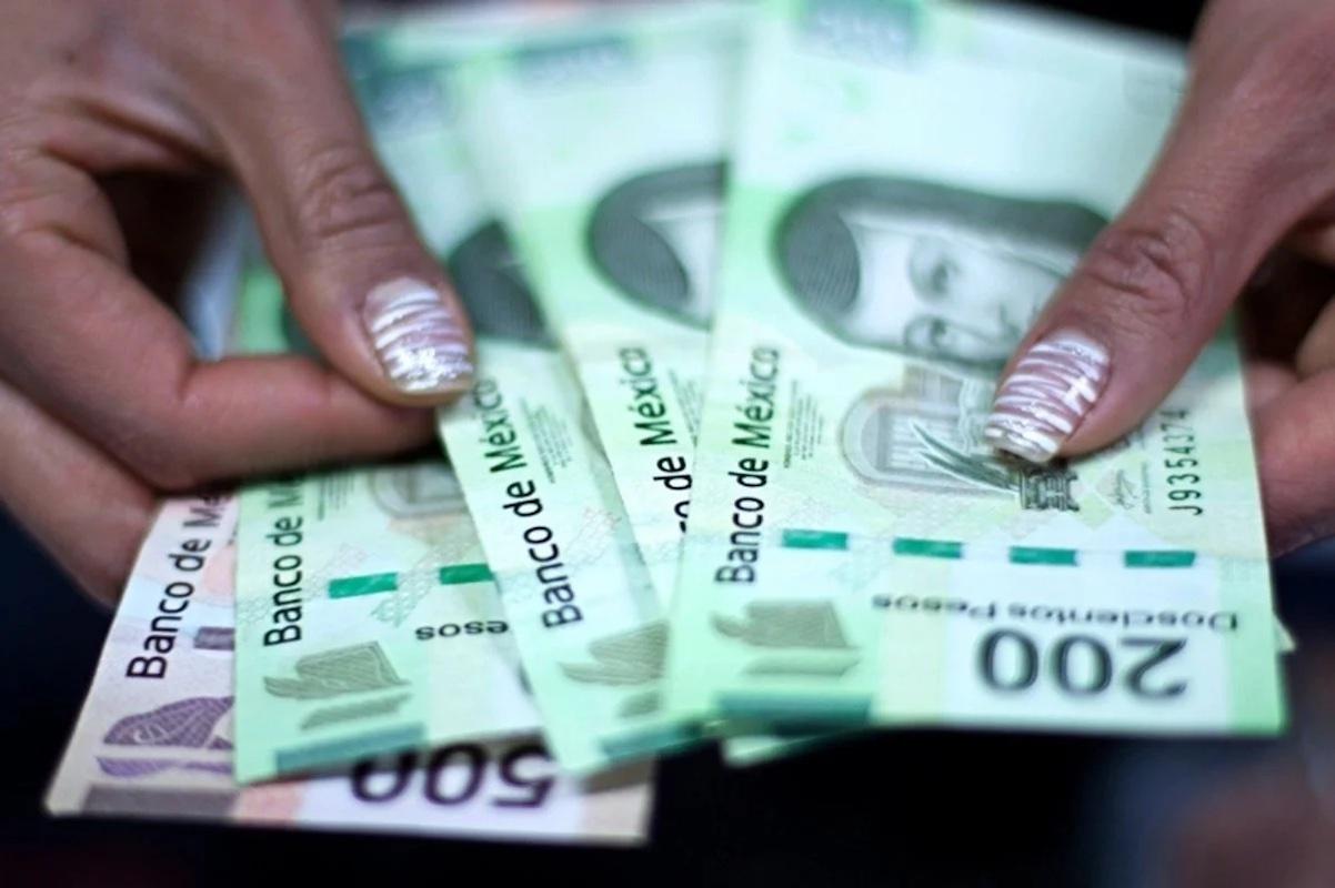 Sheinbaum anuncia aumento al salario mínimo para 2026