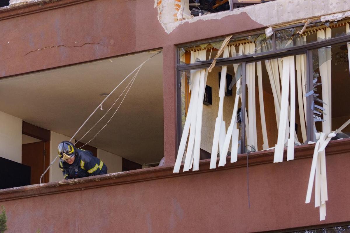 Explosión por acumulación de gas sacude colonia Paseos de Taxqueña en Coyoacán