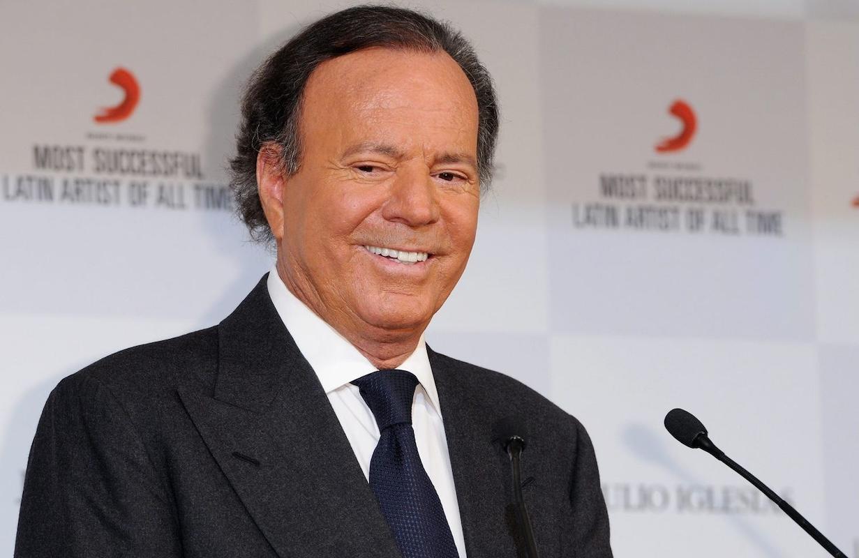 Fiscalía española archiva denuncia contra Julio Iglesias por acoso 
