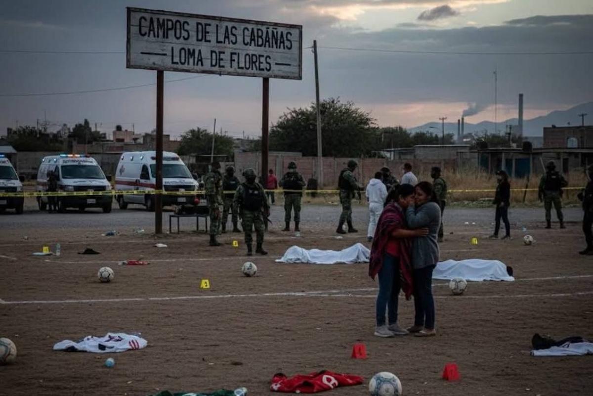 Familias le dan último adiós a víctimas de la masacre de Salamanca