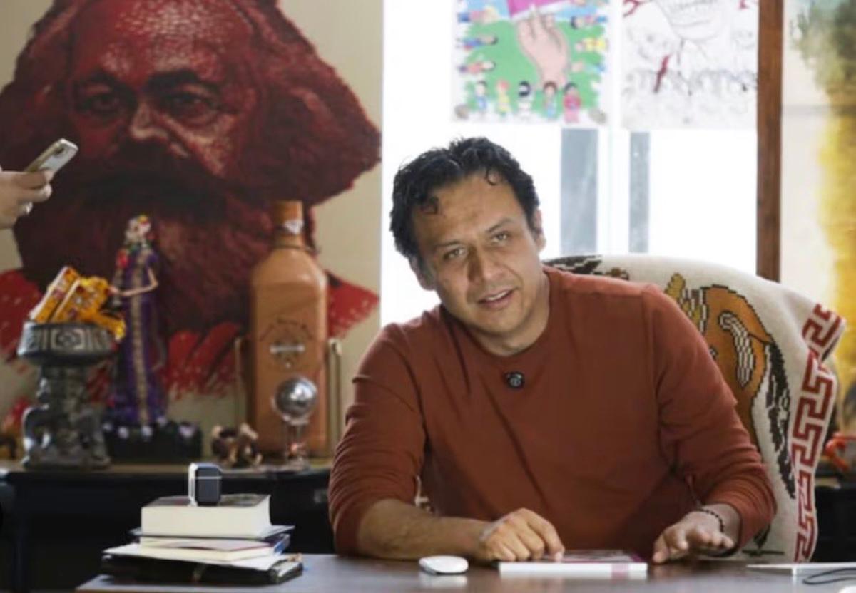 Marx Arriaga continúa atrincherado en su oficina luego de haber sido destituido 