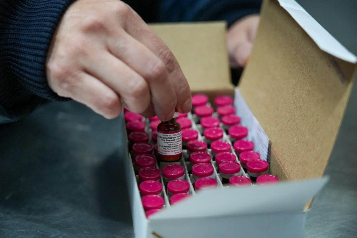 Sonora recibe 180 mil dosis de vacunas contra el sarampión