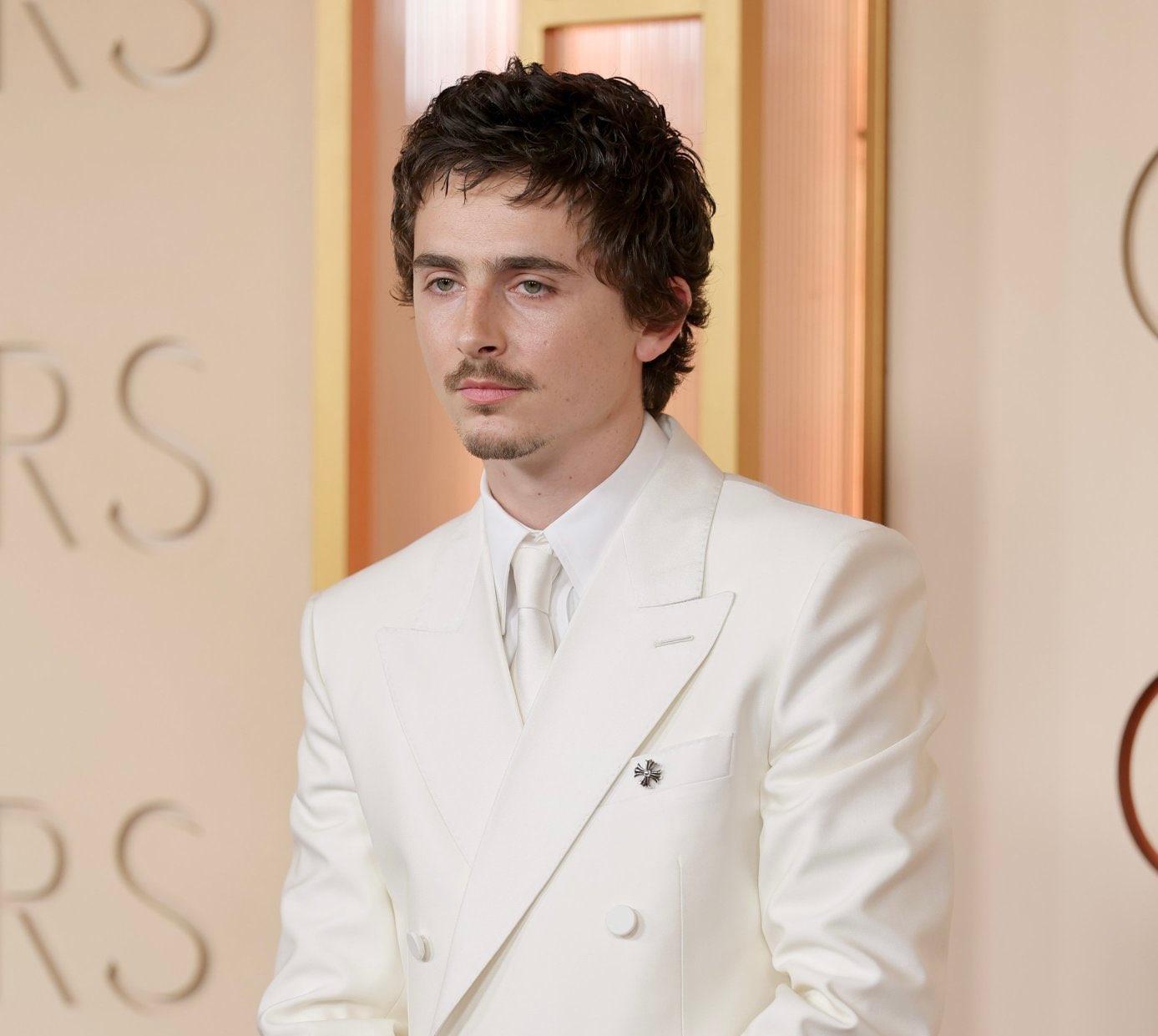 Alfombra roja de los Oscar 2026: glamour, moda y estrellas 