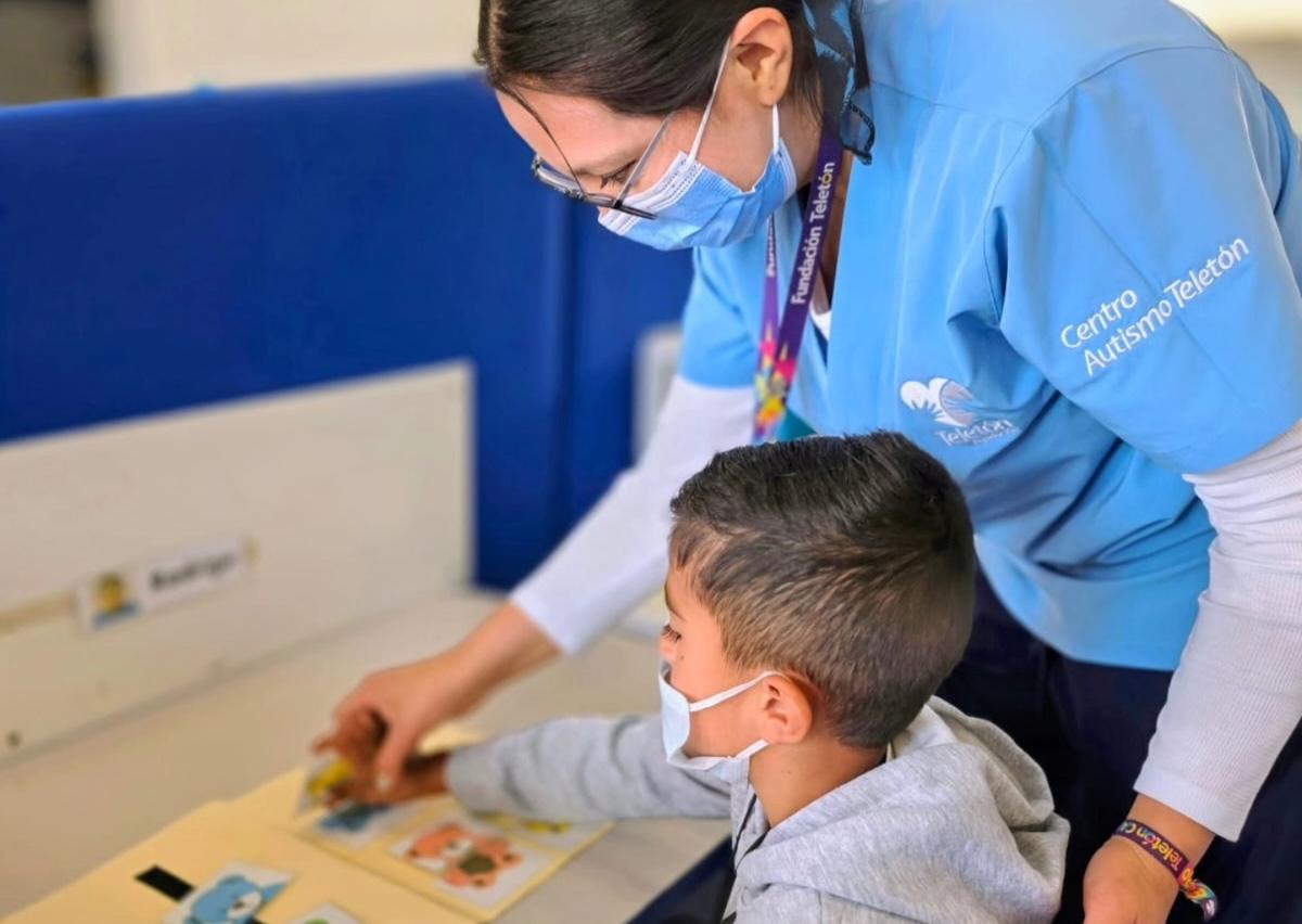 Fundación Teletón impulsa estándar nacional en autismo para fortalecer la inclusión
