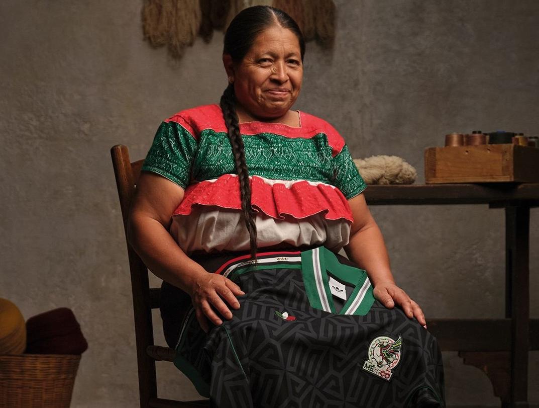 El jersey que borda desigualdad