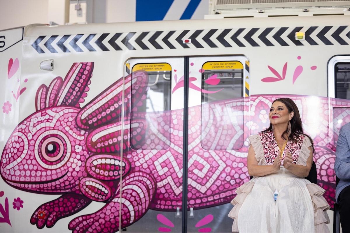 Clara Brugada entrega modernización del Tren Ligero rumbo al Mundial 