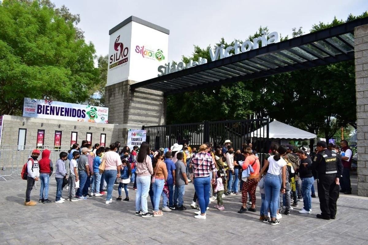 Feria de Silao ofrecerán pista de hielo, 30 juegos mecánicos y artistas nacionales por 60 pesos