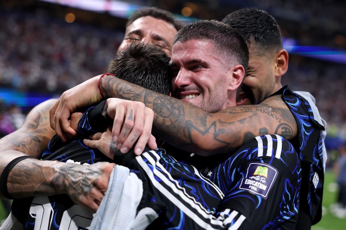 Argentina remonta ante Inglaterra y jugará la final del Mundial
