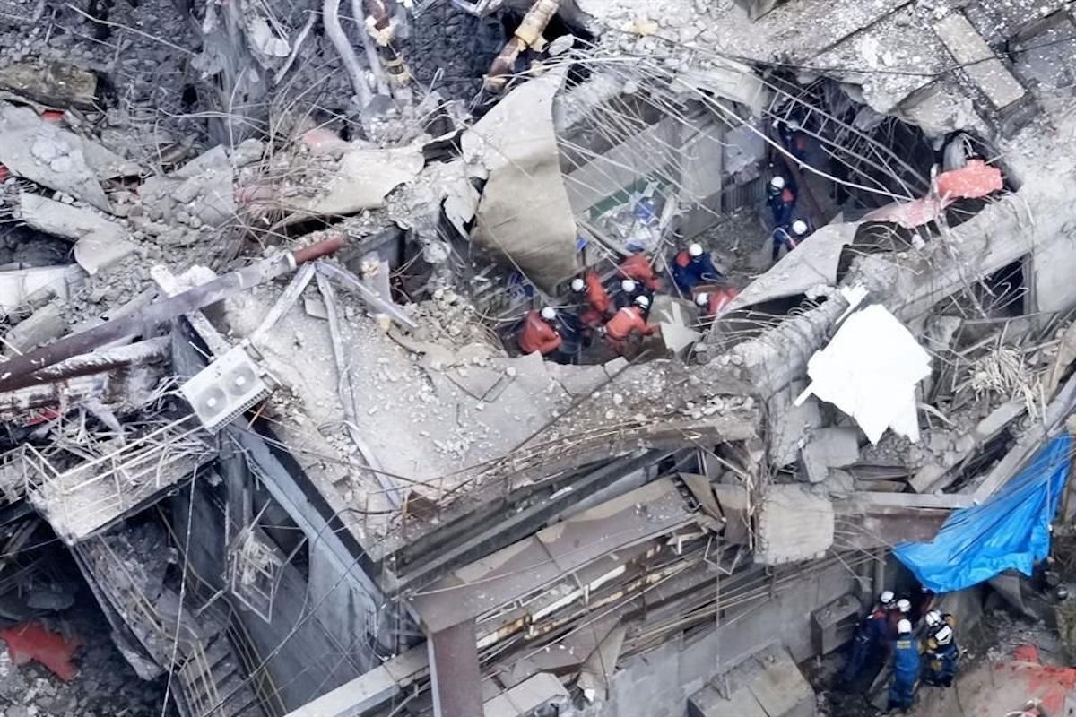 Sube a 35 personas fallecidas por el sismo de Japón