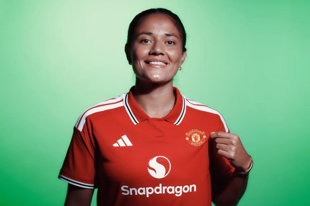 Rebeca Bernal es la nueva jugadora de Manchester United 