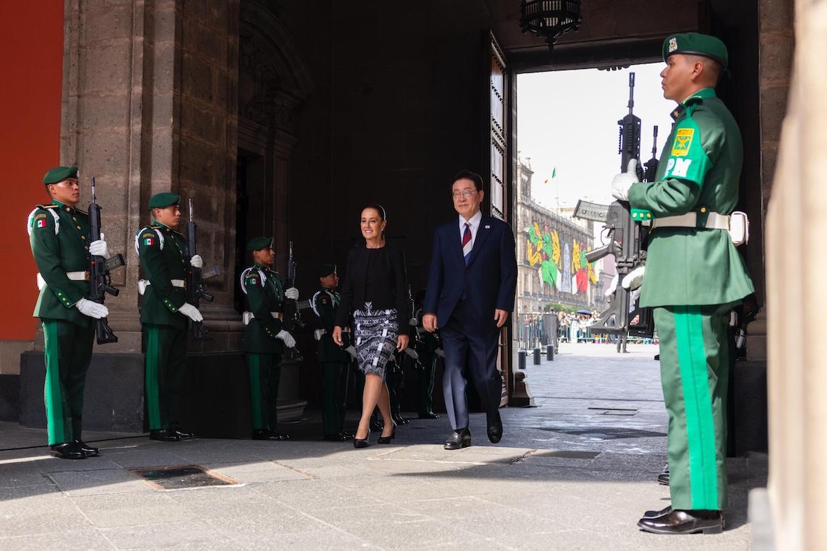 Claudia Sheinbaum recibe al presidente de la República de Corea 