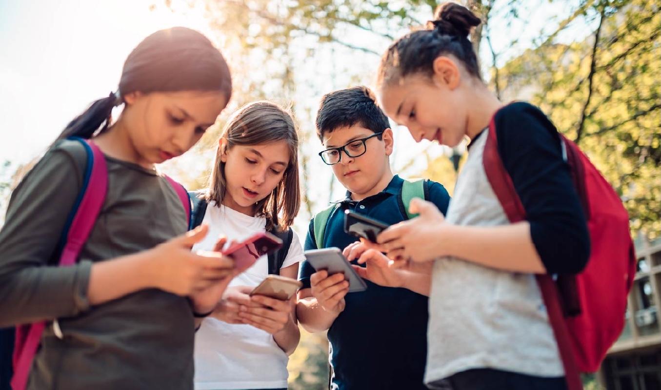 Proponen diputado sonorense regular el uso de celulares en escuelas