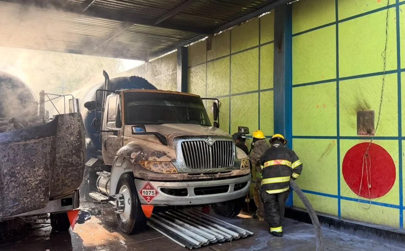 Explosión en gasera de Coacalco provoca evacuaciones y daños en viviendas