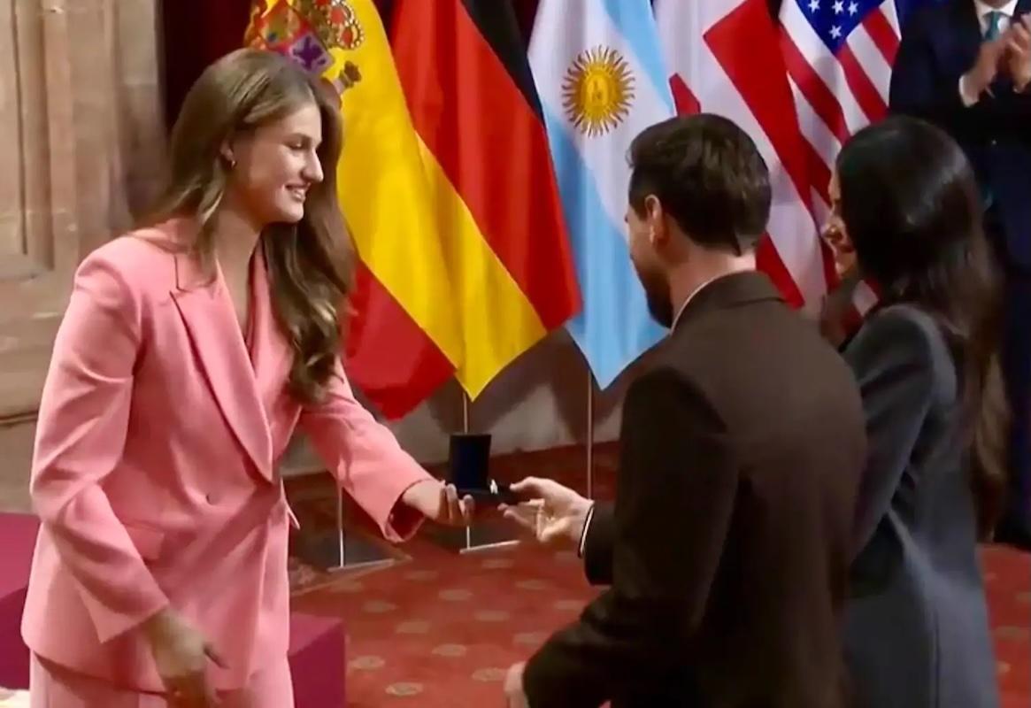 Messi recibe el Premio Princesa de Asturias de los Deportes