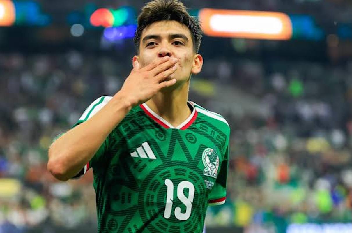 Gil Mora cumple 18 años: cinco datos curiosos del futbolista mexicano