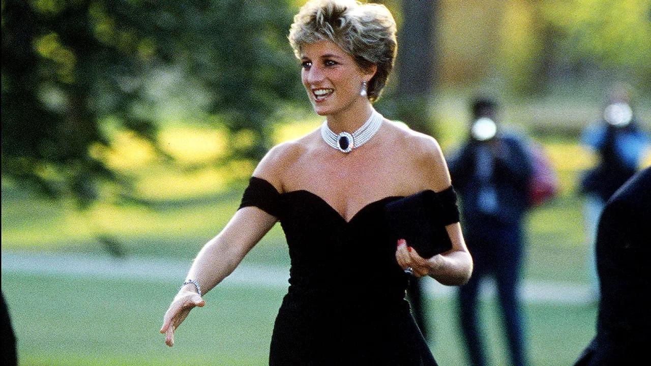 El “vestido de la venganza” de la princesa  Diana se subastará en Nueva York