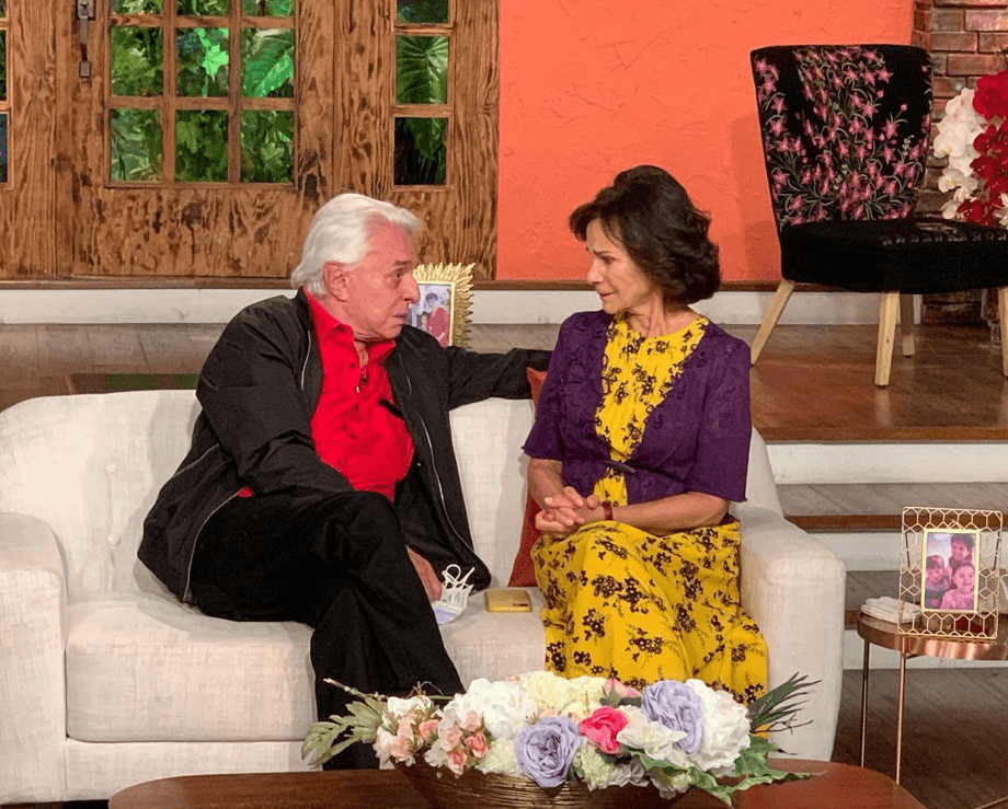 Enrique Guzmán desmiente entre lágrimas la acusación que hizo su nieta.