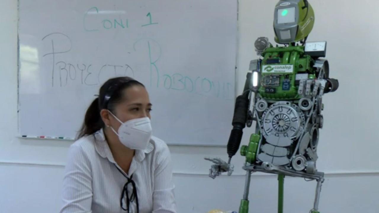 Alumnos del CONALEP crean robot que apoya a la prevención de contagios de Covid en escuelas