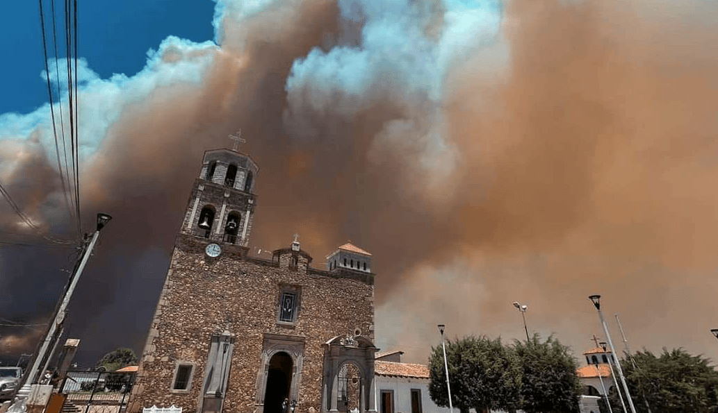 Incontrolable el incendio forestal de Atemajac de Brizuela, Jalisco