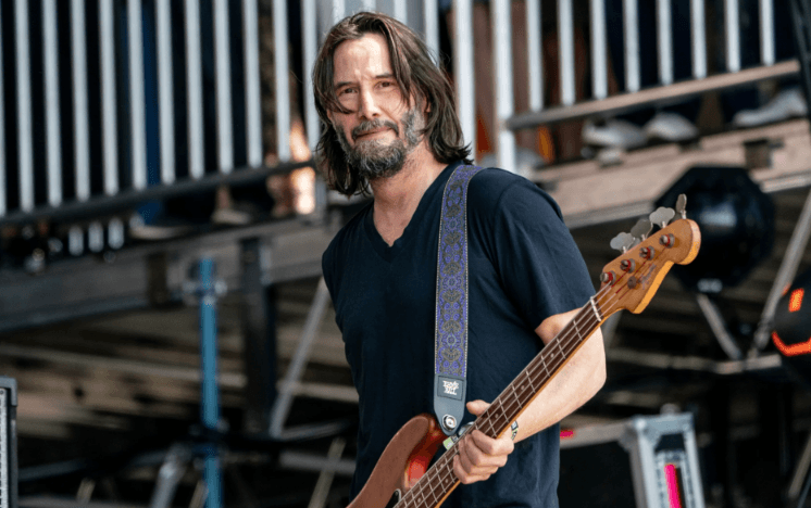 Keanu Reeves regresa a los escenarios