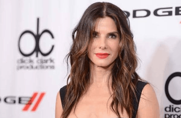 Piden quitarle el Oscar a Sandra Bullock