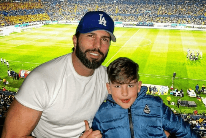 Poncho de Nigris fue perseguido por un oso