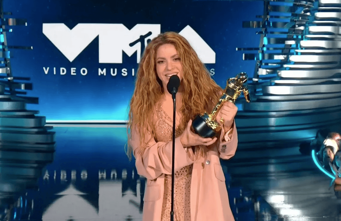 Shakira triunfó en los MTV Music Awards