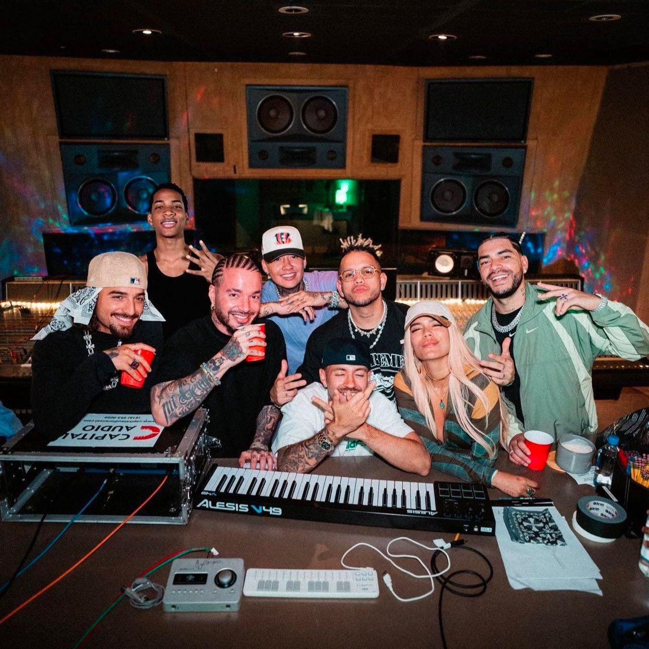 Karol G se disculpa por la canción “+57”