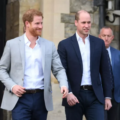 William y Harry se encuentran en un funeral familiar, pero evitan estar juntos