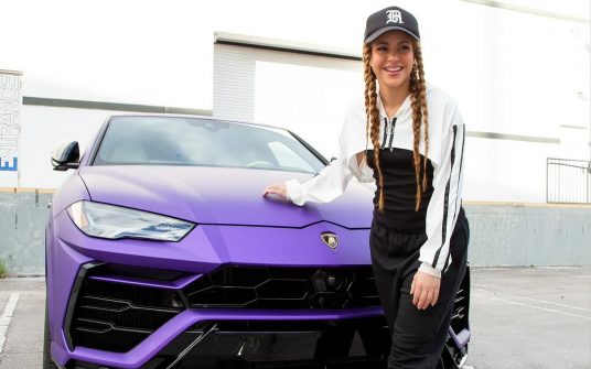 Shakira regalará su Lamborghini a un fan 