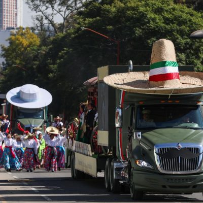 Se llevó a cabo el desfile por el 20 de noviembre 