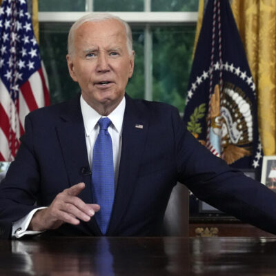 Joe Biden pide a los estadounidenses defender los derechos y las libertades 