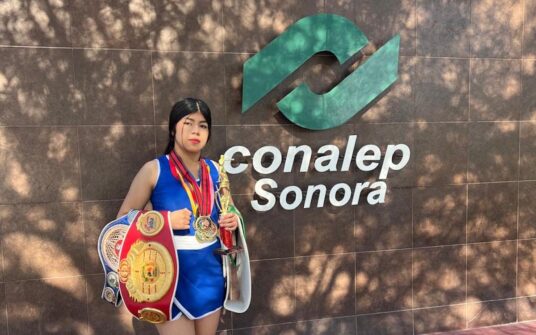 Alumna de Conalep Sonora busca inspirar a mujeres en la práctica del boxeo